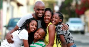 Black_family_hugging
